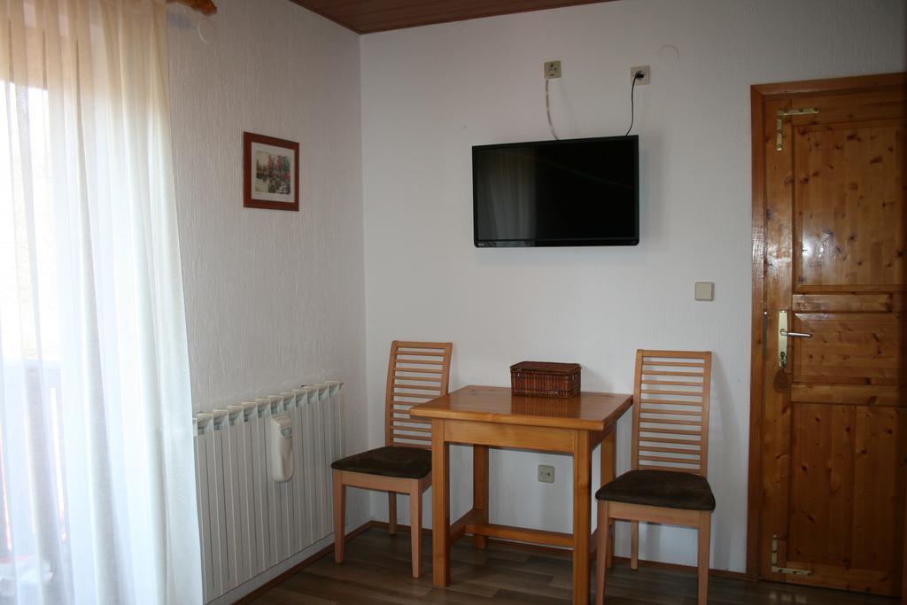 Guesthouse Hodak Seliste Dreznicko Phòng bức ảnh