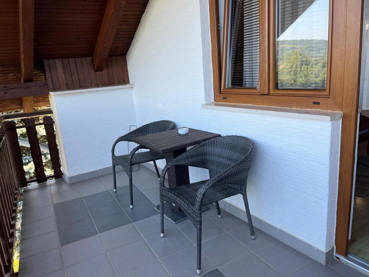 Guesthouse Hodak Seliste Dreznicko Ngoại thất bức ảnh