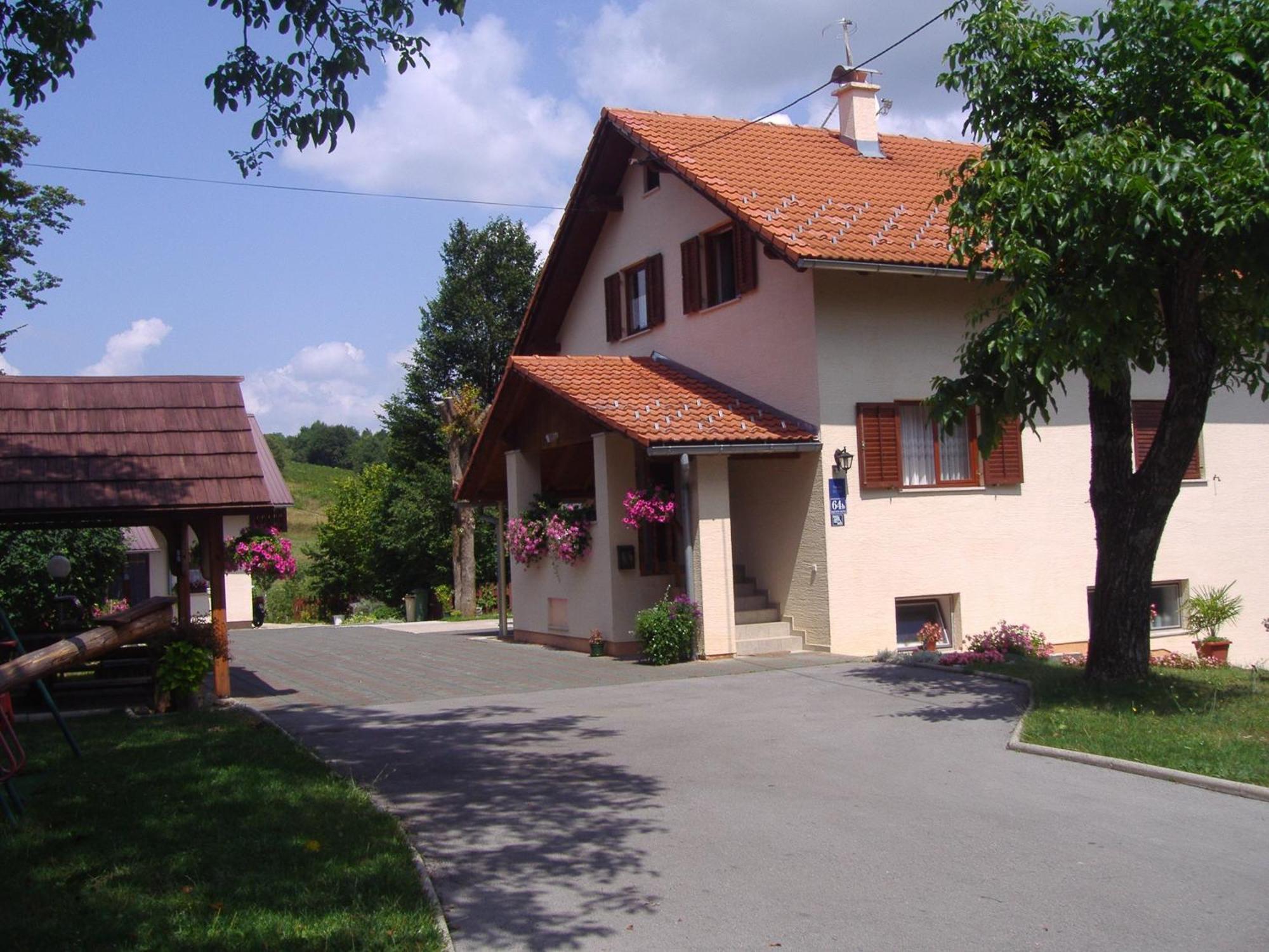 Guesthouse Hodak Seliste Dreznicko Ngoại thất bức ảnh